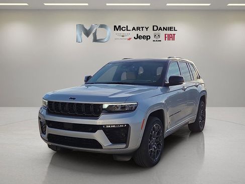 New 2026 Jeep Grand Cherokee Summit w/ Obsidian Package AWD/4WD image 2