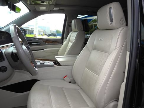Used 2023 Cadillac Escalade ESV Premium Luxury Platinum w/ Heavy-Duty Trailer Package AWD/4WD image 41