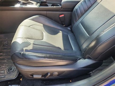 Certified 2023 Hyundai Elantra Limited image 23