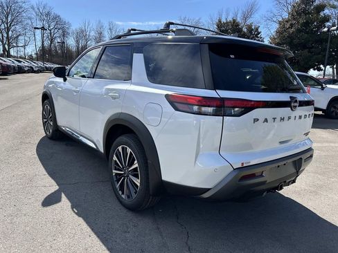 New 2026 Nissan Pathfinder Platinum AWD/4WD image 8