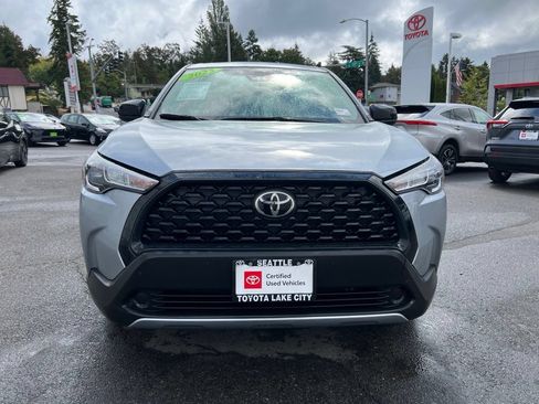 Used 2025 Toyota Corolla Cross L AWD/4WD image 2