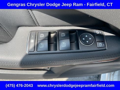 Used 2013 Mercedes-Benz E 350 4MATIC Sedan image 40