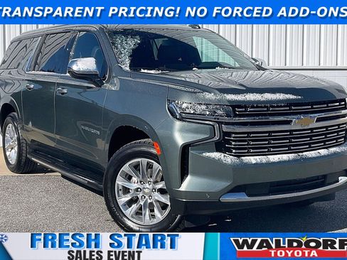 Used 2023 Chevrolet Suburban Premier image 1
