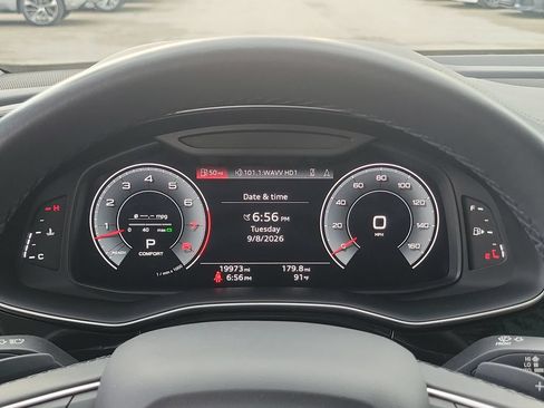 Certified 2023 Audi Q8 Premium Plus w/ Premium Plus Package AWD/4WD image 29