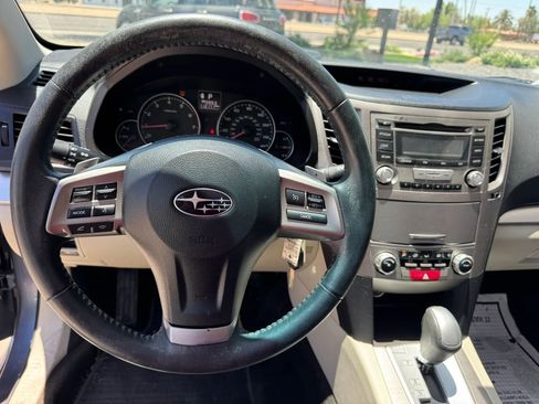 Used 2013 Subaru Legacy 2.5i Premium w/ All-Weather Pkg AWD/4WD image 19