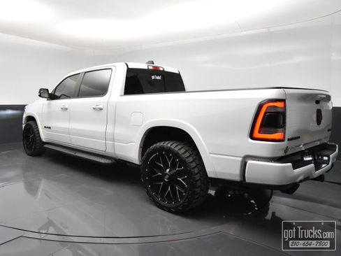 Used 2021 RAM 1500 Laramie AWD/4WD image 5
