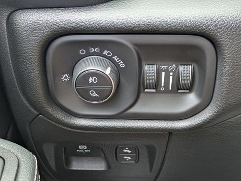 Used 2025 RAM 1500 Laramie w/ Night Edition AWD/4WD image 26