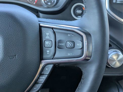 Used 2025 RAM 1500 Laramie AWD/4WD image 27