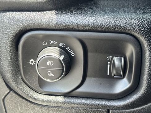 Used 2022 RAM 1500 Big Horn RWD image 39