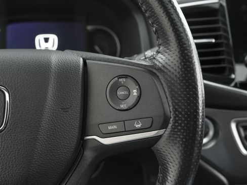 Used 2024 Honda Passport EX-L image 17