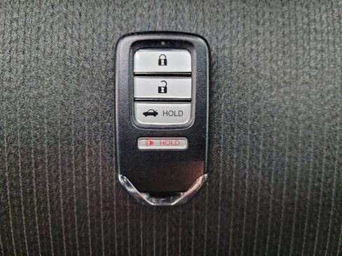 Used 2018 Honda Accord Sport image 32