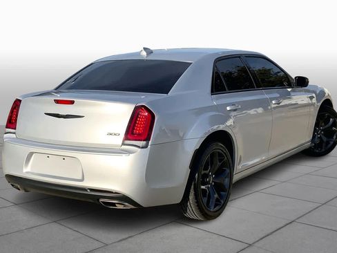 Used 2023 Chrysler 300 Touring w/ Sport Appearance Package image 13