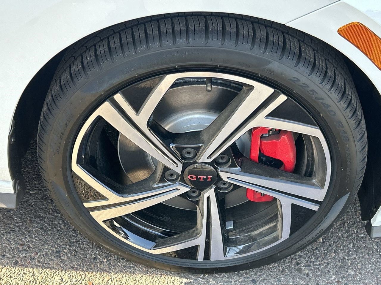 New 2026 Volkswagen GTI SE FWD image 6