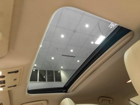 Used 2014 Lexus ES 350 w/ Luxury Package FWD image 23