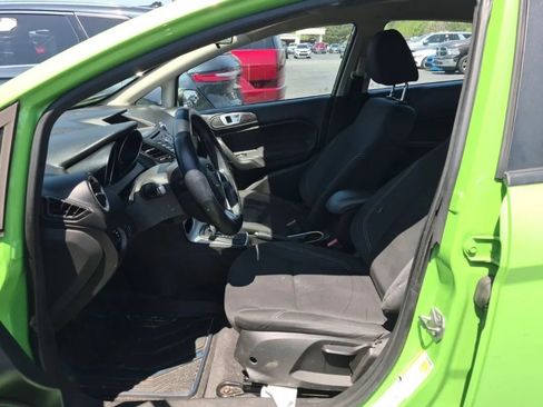 Used 2015 Ford Fiesta SE image 8