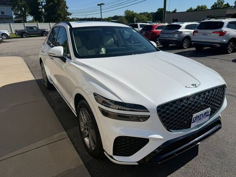 Used 2023 Genesis GV70 3.5T Sport w/ Sport Advanced Package AWD/4WD image 11