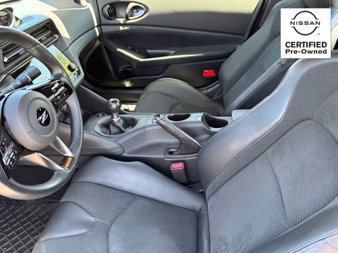 Certified 2025 Nissan Z Performance w/ Floor Mat Package RWD image 12