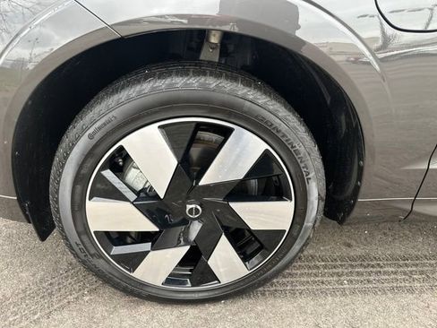 Used 2025 Volvo XC60 T8 Plus w/ Climate Package image 26