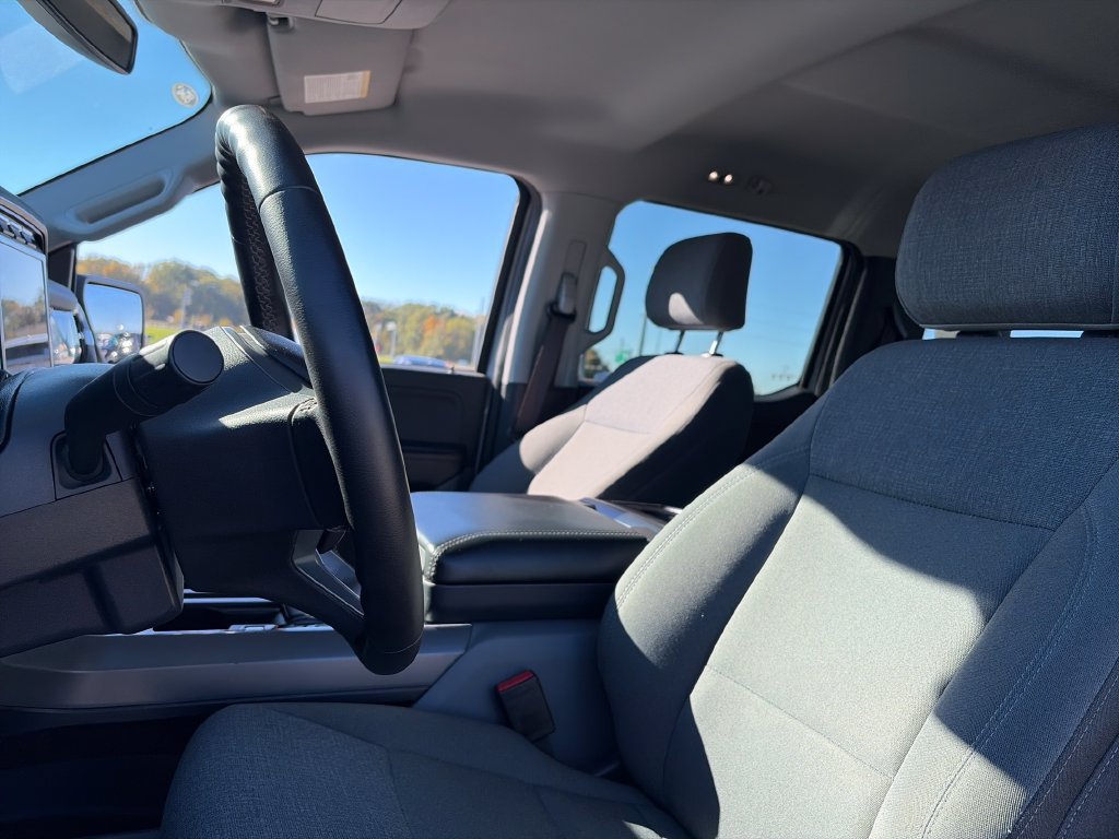 Used 2024 Ford F150 Lightning XLT AWD/4WD image 18