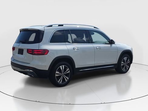 Certified 2025 Mercedes-Benz GLB 250 image 5