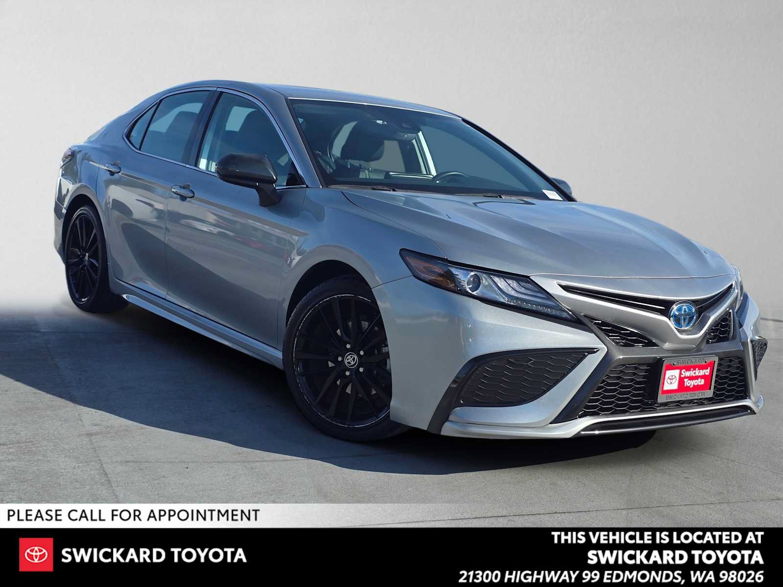 Used 2023 Toyota Camry XSE w/ Cold Weather Package FWD image 1