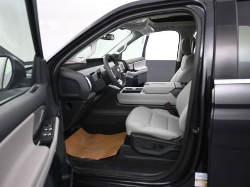 New 2026 Ford Expedition Active RWD image 26