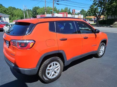 Used 2018 Jeep Compass Sport w/ Tech Group AWD/4WD image 4