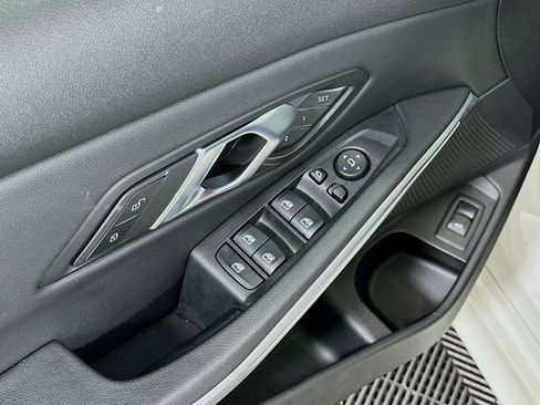 Used 2025 BMW 330i Sedan RWD image 15