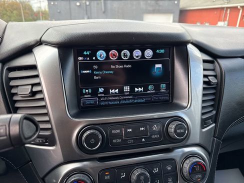 Used 2018 Chevrolet Tahoe LT AWD/4WD image 36