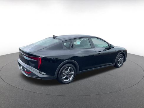 Used 2025 Kia K4 LXS image 15