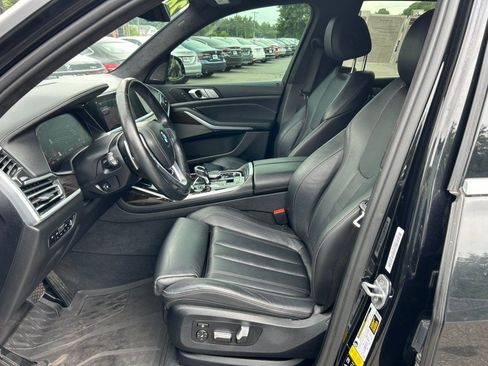 Used 2020 BMW X7 xDrive40i w/ Premium Package AWD/4WD image 16
