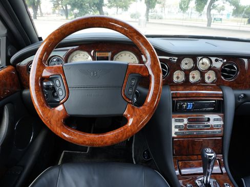 Used 2007 Bentley Arnage R RWD image 13