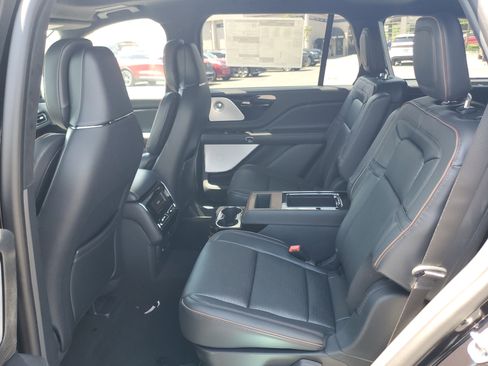 New 2026 Lincoln Aviator Black Label w/ Dynamic Handling Package AWD/4WD image 23