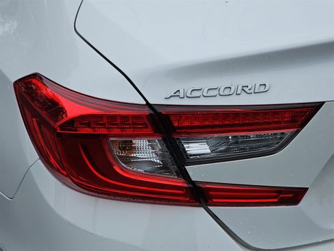 Used 2019 Honda Accord LX image 11