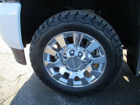 Used 2019 GMC Sierra 2500 Denali w/ Duramax Plus Package image 14