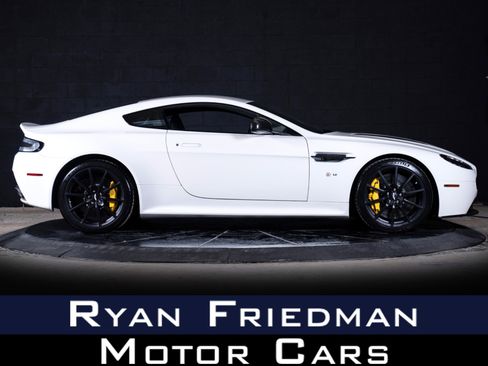 Used 2017 Aston Martin V12 Vantage S RWD image 1