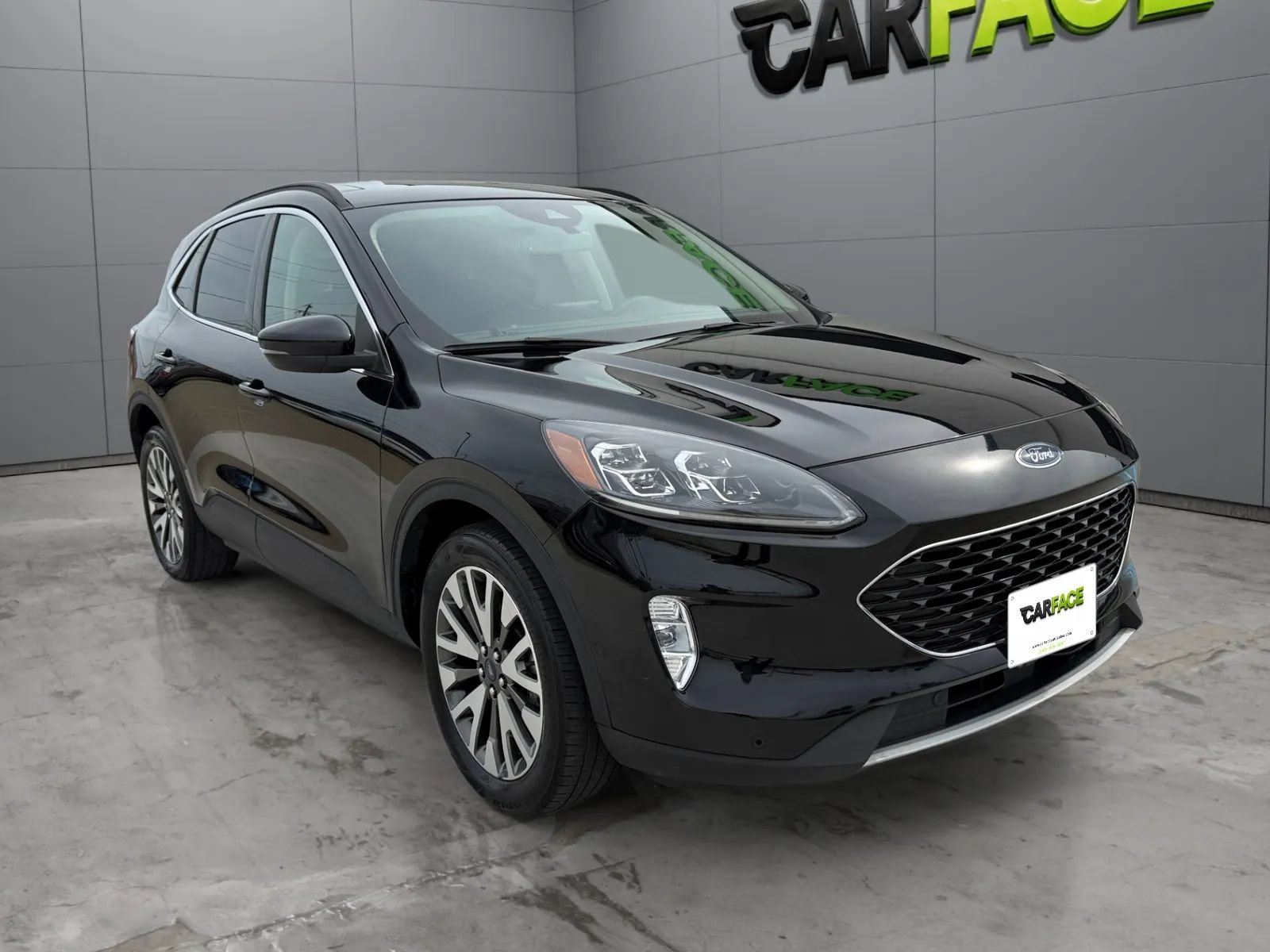 Used 2020 Ford Escape Titanium AWD/4WD image 4