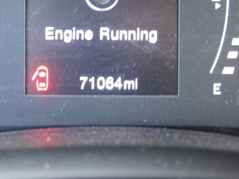 Used 2018 Jeep Renegade Altitude image 32