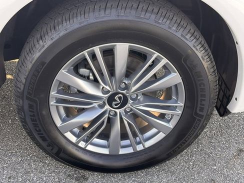 Certified 2024 INFINITI QX80 Luxe image 33