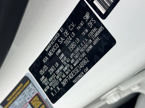 Used 2025 Kia K4 LXS image 33