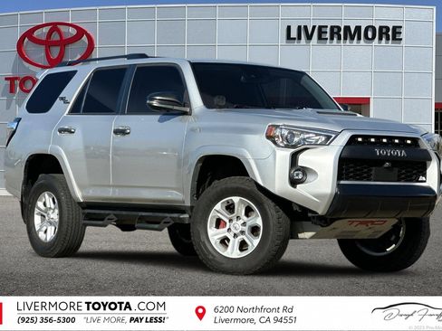 Used 2022 Toyota 4Runner TRD Off-Road Premium image 1