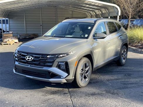 Certified 2025 Hyundai Tucson SEL image 3