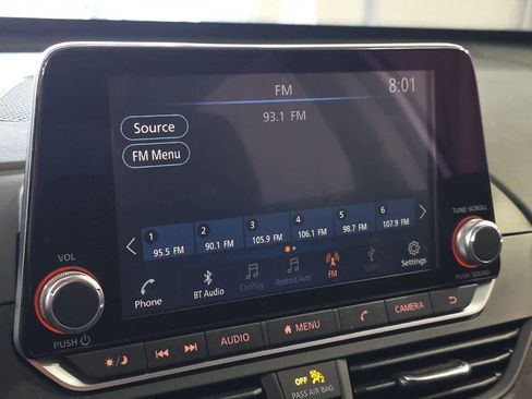 Used 2024 Nissan Altima 2.5 SV FWD image 19