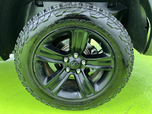 Used 2022 RAM 1500 Warlock AWD/4WD image 14
