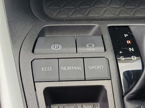 Used 2024 Toyota RAV4 XLE Premium FWD image 28