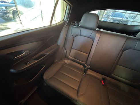 Used 2025 Buick Envista Sport Touring image 43