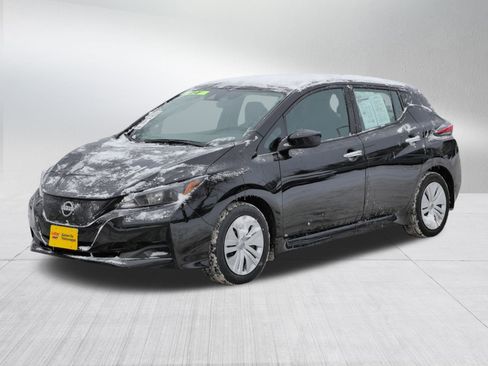 Used 2024 Nissan Leaf S image 3