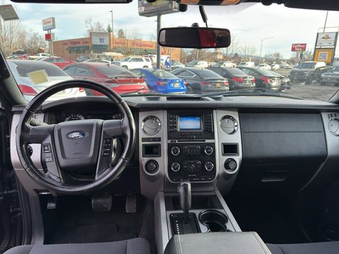 Used 2017 Ford Expedition EL XLT image 13