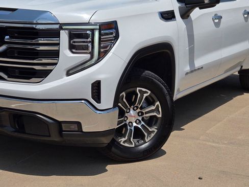 Used 2025 GMC Sierra 1500 SLT AWD/4WD image 7