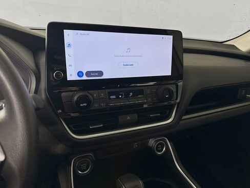 Certified 2025 Toyota Grand Highlander LE image 16